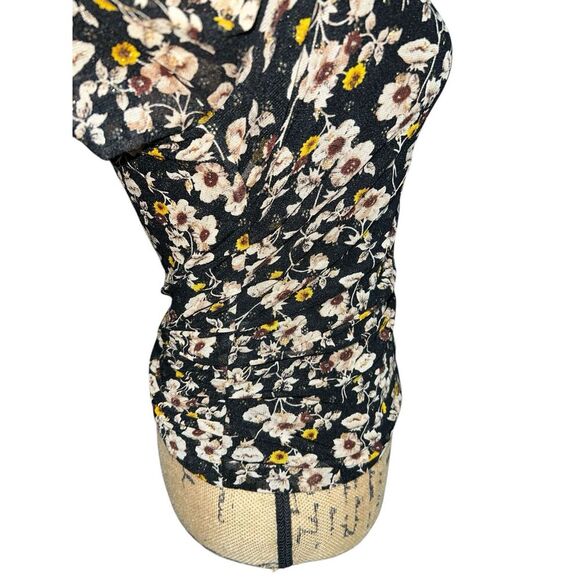 Astr The Label Black Floral Ruched Waist Top Size Medium - Picture 4 of 9